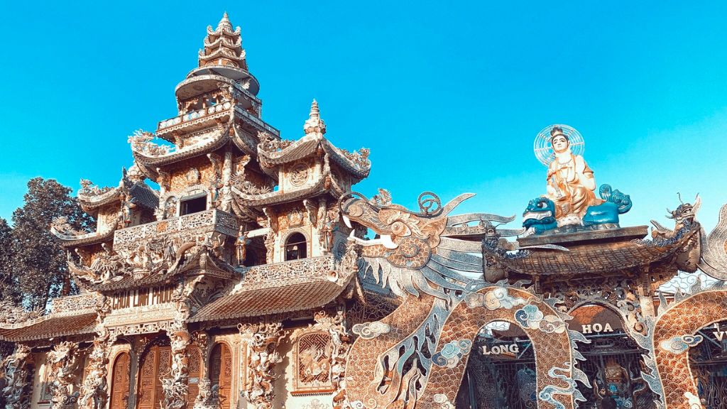Chùa Linh Phước - ngôi chùa lâu đời nhất tại Đà Lạt