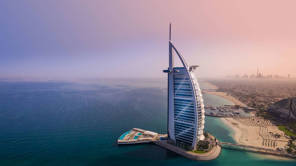 Khách sạn 7 sao Burj Al Arab đầu tiên trên Thế giới